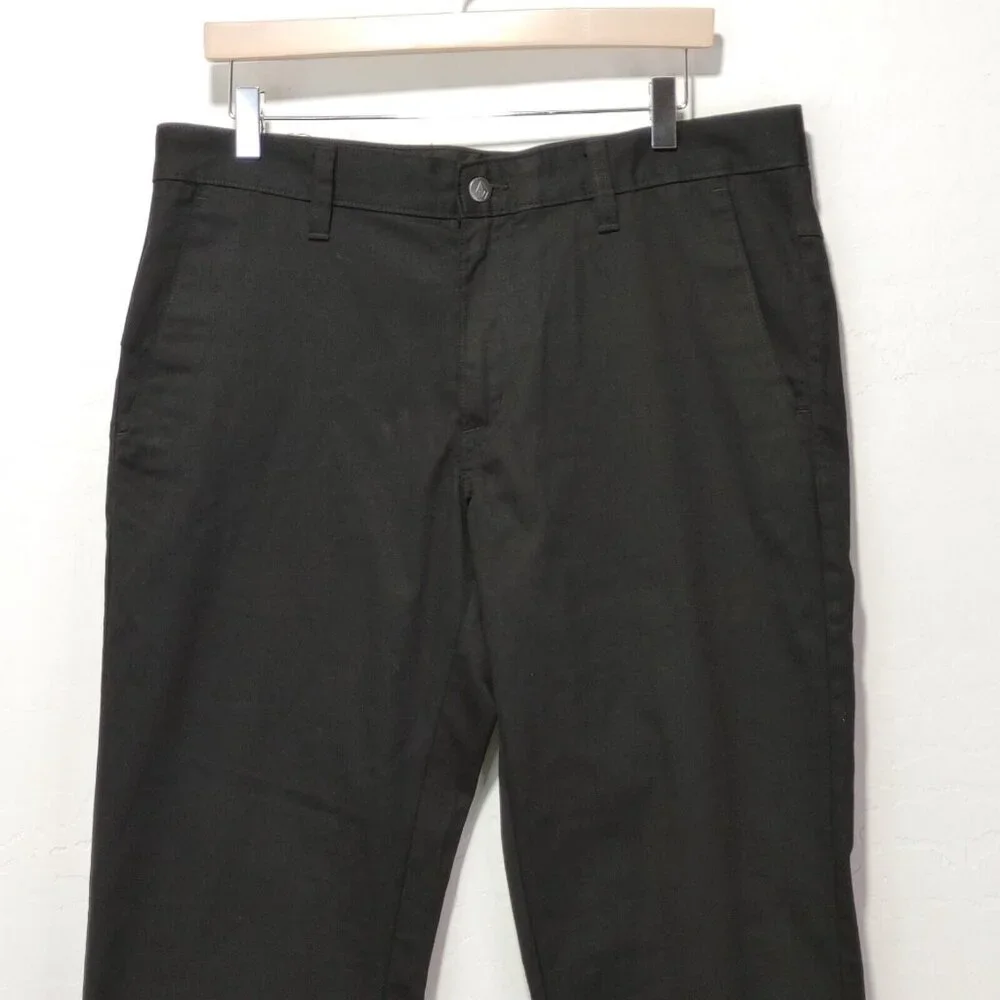Volcom Chino Pants Slim Fit Black Men's Size 34 Excellent Condition